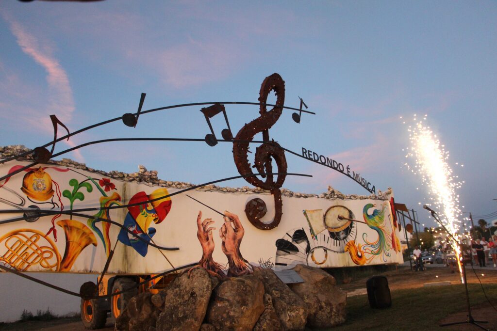 inauguracao monumento redondo é musica rb
